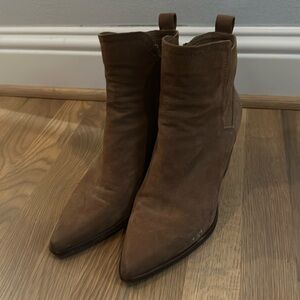 Dolce Vita Sammy bootie size 10 in teak nubuck